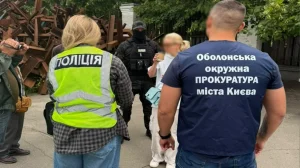 Фіктивна дружина за $7000: у Києві викрили схему виїзду ухилянтів